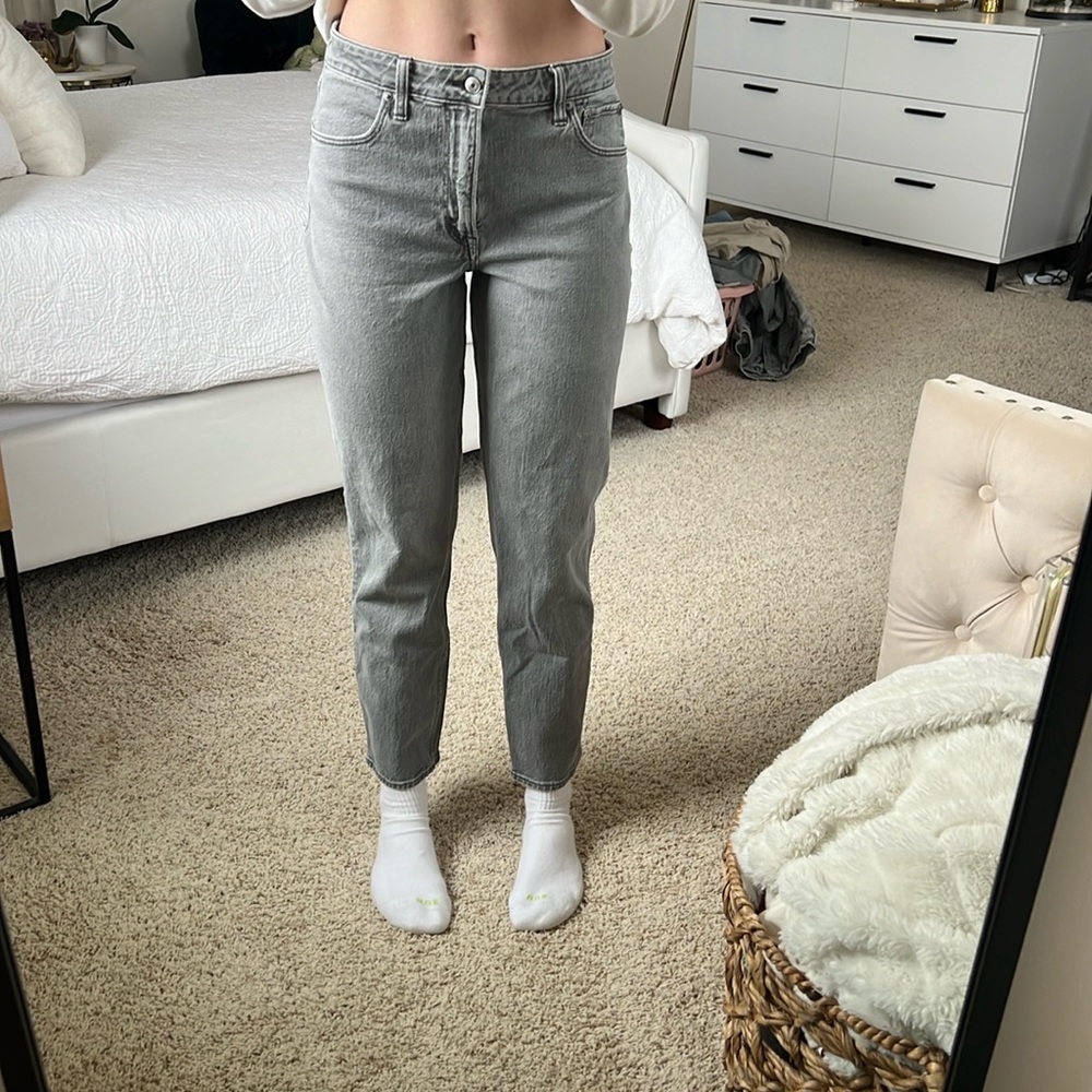 Abercrombie The Mom High Rise Jean